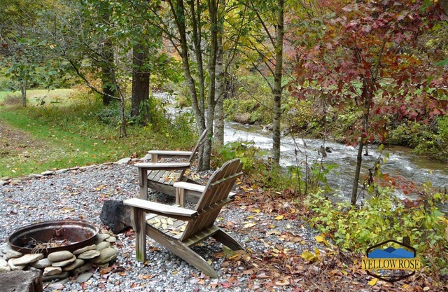 Trout Run: 2 BR, 1.5 BA Cottage in Bryson City, Sleeps 4
