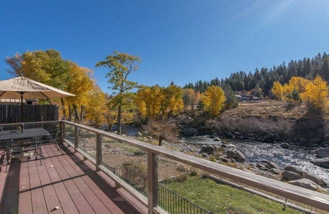 Truckee River Cottage
