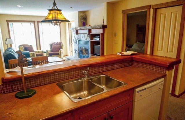True Ski In/Out. Common Hot Tub and Pool