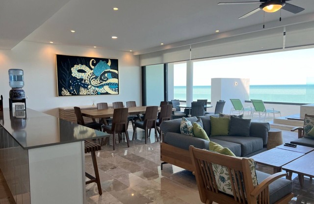 Turena 304, Luxury Beachfront condo w/private pool/hot tub and breathtaking view