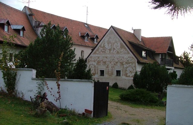 tvrz Holešice-Orlická přehrada, Penzion