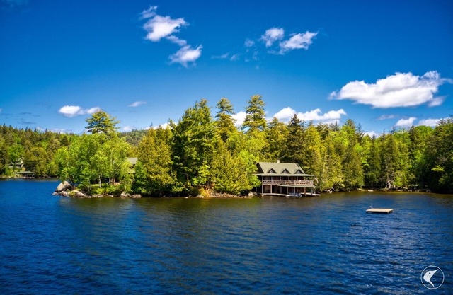 Twin Bay Camp- Stunning Seclusion on the Saranacs