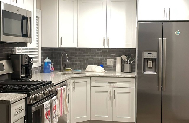 Twin bedroom 1 minutes to Highway