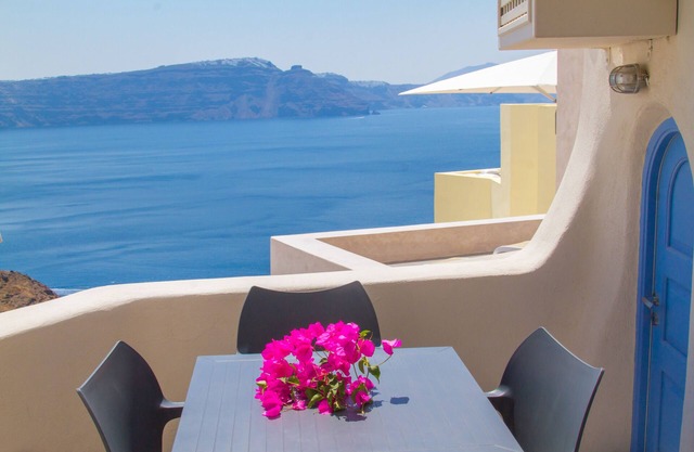 Twin Cave House - Oia