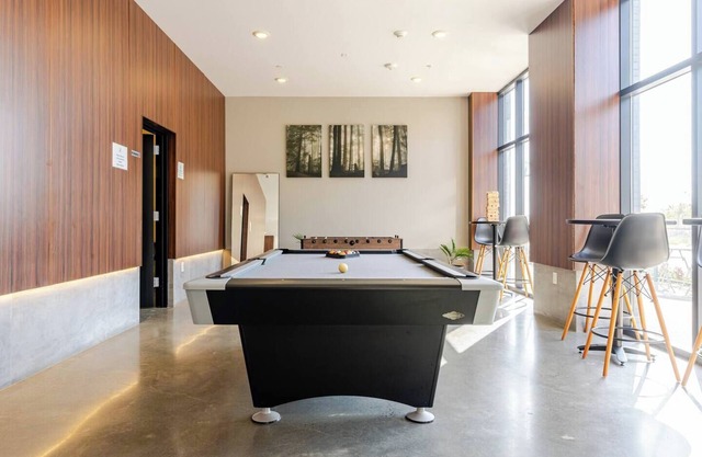 Twinzies - 20 Mins EWR/NYC - 2 BR Apt @ Waterview