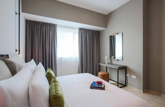 Two Bedroom Apartment In Marina By E R