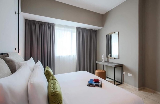 Two Bedroom Apartment In Marina By E R