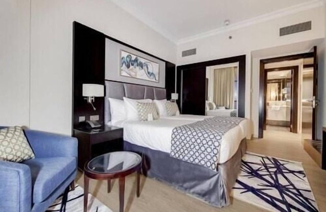Two Bedroom Apartment Sea View Internet City