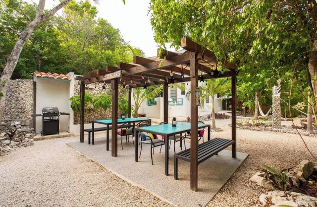Two-Bedroom Family Bungalow -at- YOUR HAPPY PLACE!nn