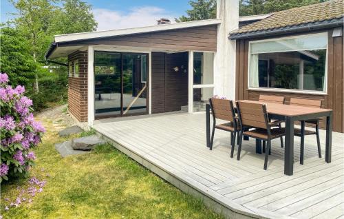 Two-Bedroom Holiday Home Nærbø With A Fireplace 04