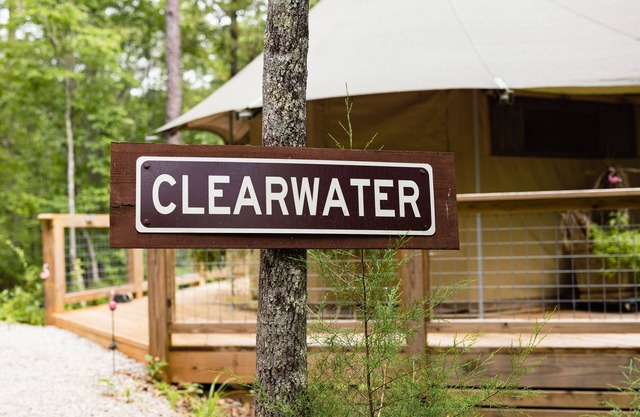 Two Bedroom Luxury Glamp, huge deck, private Hot Tub at The Destination Resort