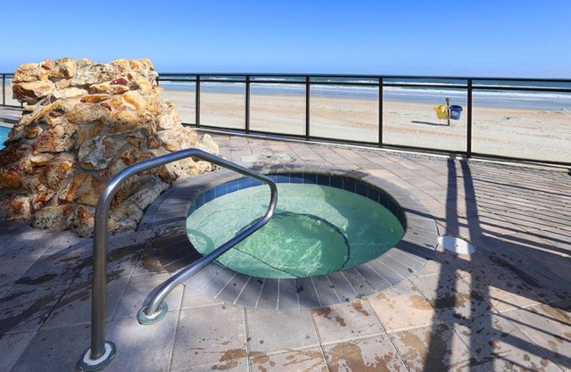 Two Bedroom Luxury Condo, Ormond Beach (1872238)