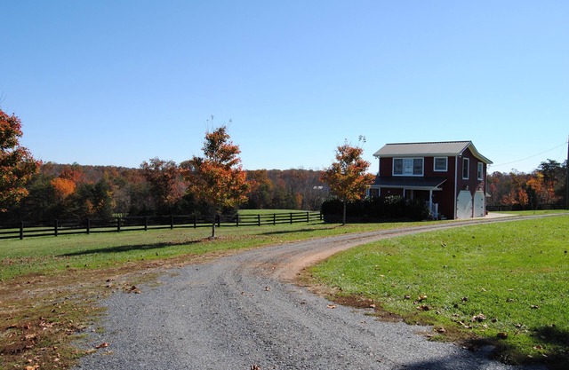 Two Bedroom One Bath Cottage On 250 Acre Cattle Farm.