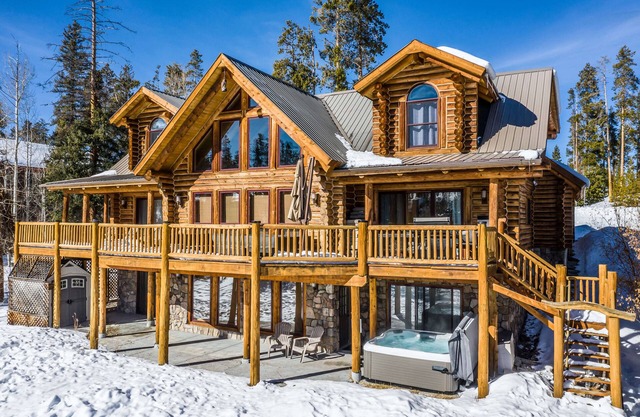 Two Brother's Lodge | Luxury Mountain Lodge | Game Room | Private Hot Tub