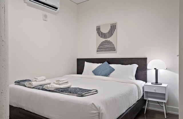 TWO CozySuites NLG - Modern condo 12 and 8
