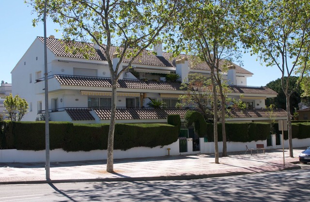 Two rooms Apartment/flat in S'Agaro with shared pool and garden