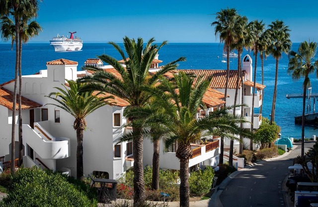 Two story 3B|3B villa with ocean views & golf cart