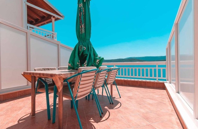 TwoBedroom App with Sea View 7