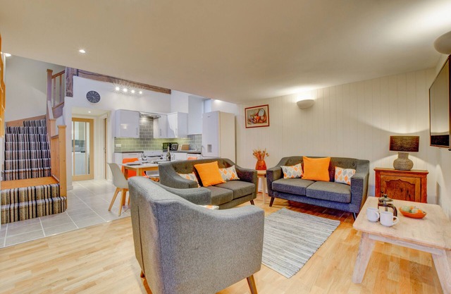 Ty’n Fron - Three Bedroom House, Sleeps 5