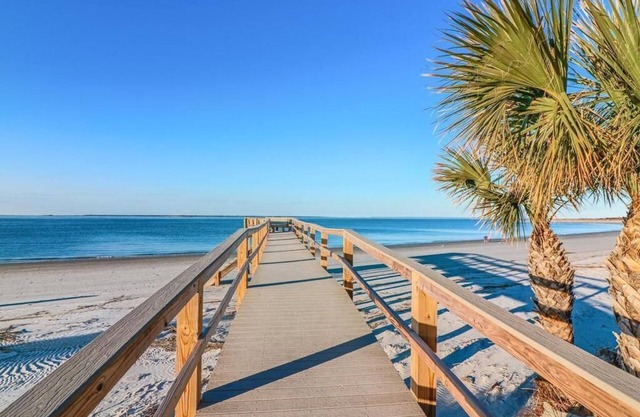 Tybee Sun-Setter! Ahh-mazing views Tybee Island