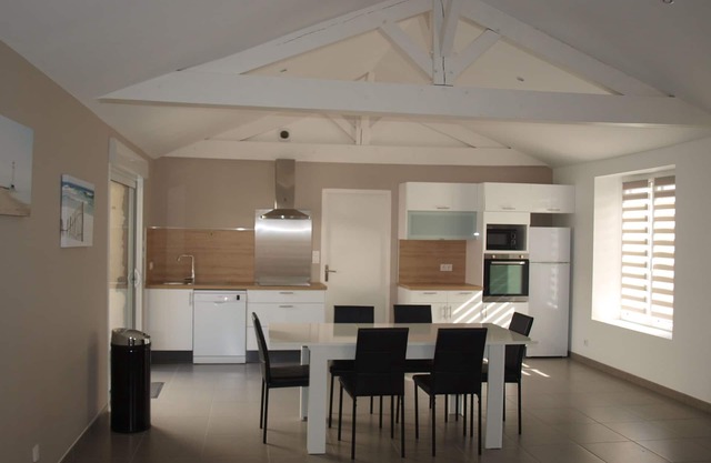 TYPICAL VENDEENNE HOUSE, 6 PEOPLE