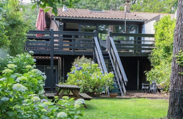 Typical wooden chalet in the Marina, facing the lake