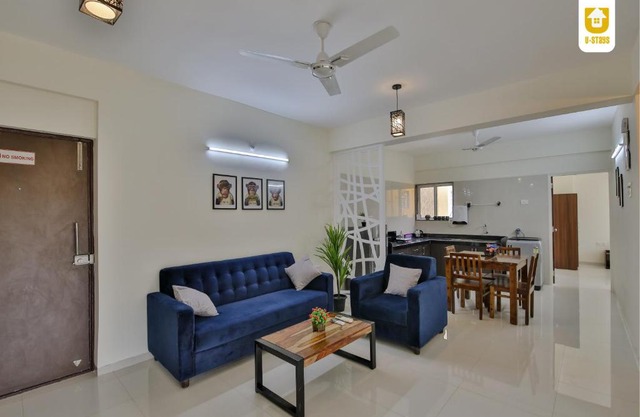 U-stays - 2 bhk, Pool view flat with WIFI in Anjuna