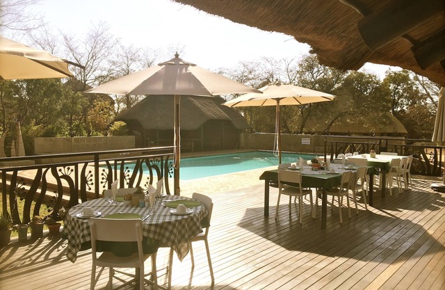 Ukutula Lodge & Game Reserve