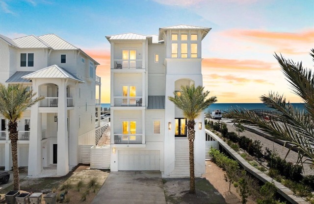 Ultimate 8-Bedroom Getaway for Families & Groups