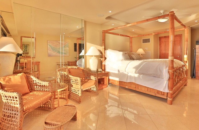 Ultimate Luxury Oceanfront 2 bedroom 2 bath @ The Kaanapali Alii Resort