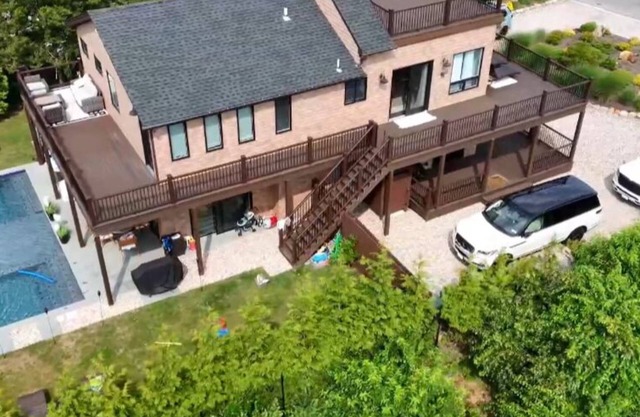 Ultimate Montauk Escape🏖️ 5BR - Heated Pool - HotTub - Rooftop Deck Sunset Views🌅
