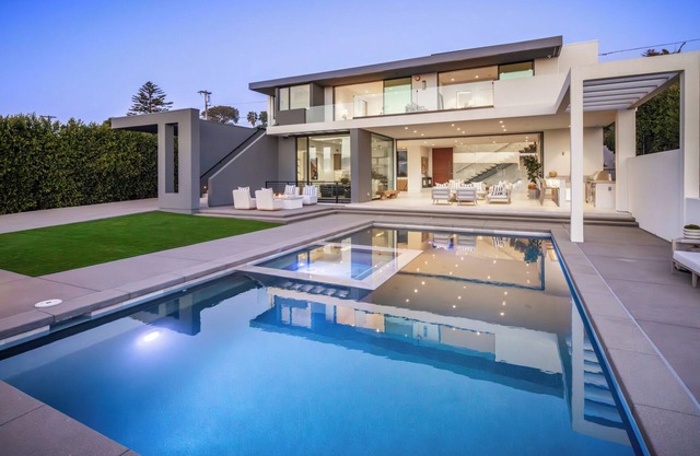 Ultra-Luxe Smart Estate w/Pool, Sauna & Casita Near the Beach