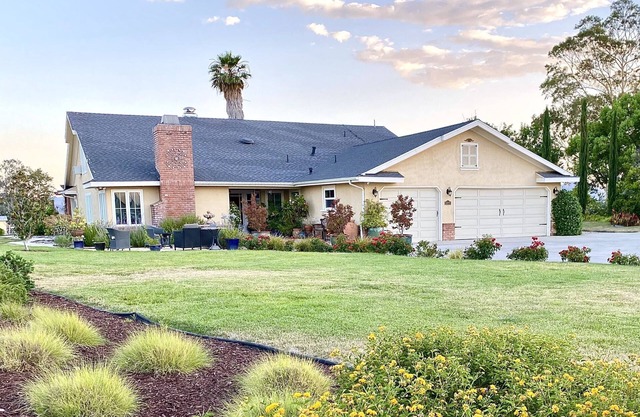 UNDERGOING RENOVATION IN 2025/Sleeps 8 Perfect Temecula Wine Country Location!