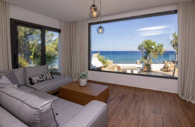 Unforgettable Tinos Beach house III