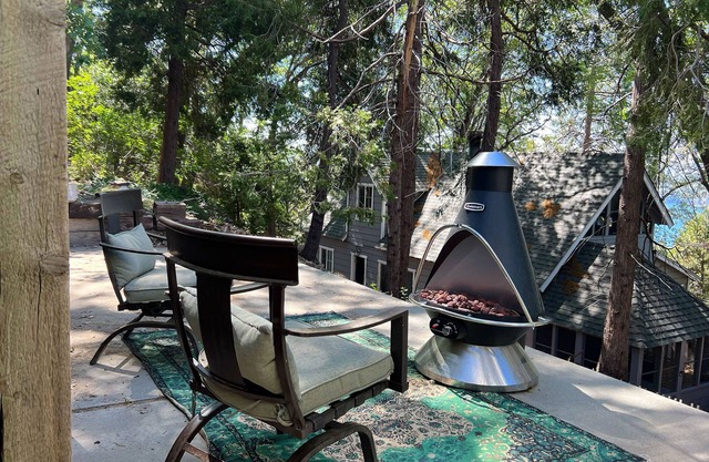 Unique 1926 Mountain Cottage Perched Above Lake Arrowhead