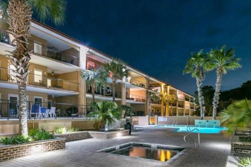 Unique 3BR, 1 of 5 Condos w/Huge Poolside Patio, Steps to Beach & Pier, Gated