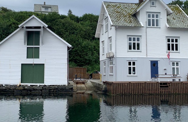 Unique and charming holiday home with a rich sea house right on the seafront.