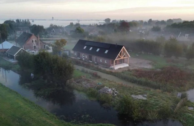 Unique and spacious centrally located Farmhouse