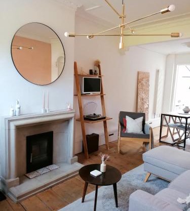 Unique city centre house with log burner & courtyard