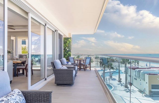 Unique condo by the beach at Encantame Towers C305