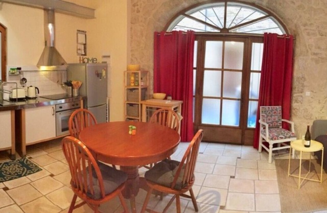 Unique house with character and comfort in the historic center of Pezenas