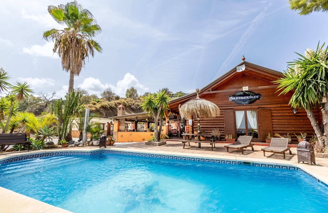 Unique Log Cabin in Alhaurin el Grande, Pool,+Terrace with Jacuzzi &Pool Table