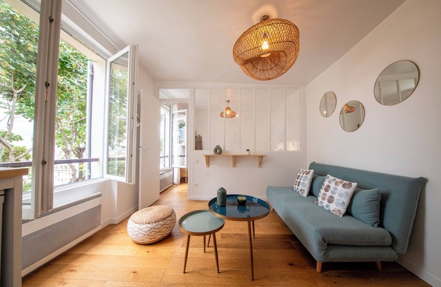 Unique romantic 1Br apt. View over Paris‘ Skyline
