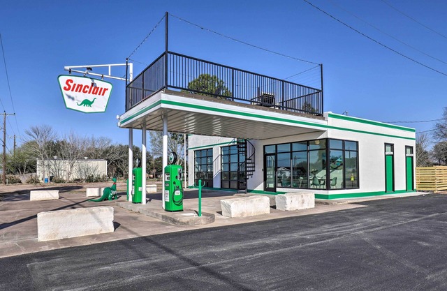 Unique Texas Home in Converted Gas Station!