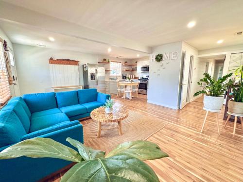 Unique Wildwood 3 BR 1,5 BA Entire House in the Heart of Wildwood!