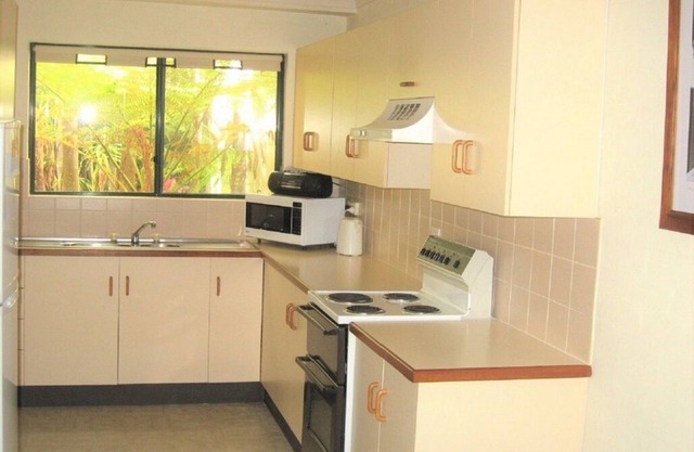 Unit 2, Scotts Head Beach Apartments