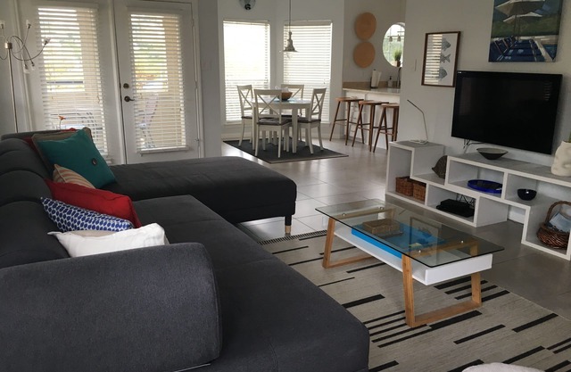 UNIT 3206 - Spacious 1 Bedroom 1.5 Bathroom Villa at Island Resort