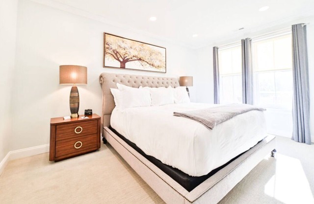 Unmatched 1BR Suite in Picturesque Woodlands
