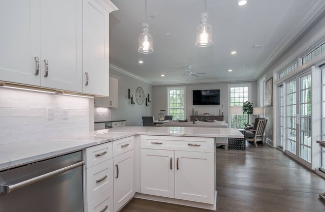 Unparalleled 4 Bed, 4 Bath Condo at Park Place, Tuscaloosa's Premier Address
