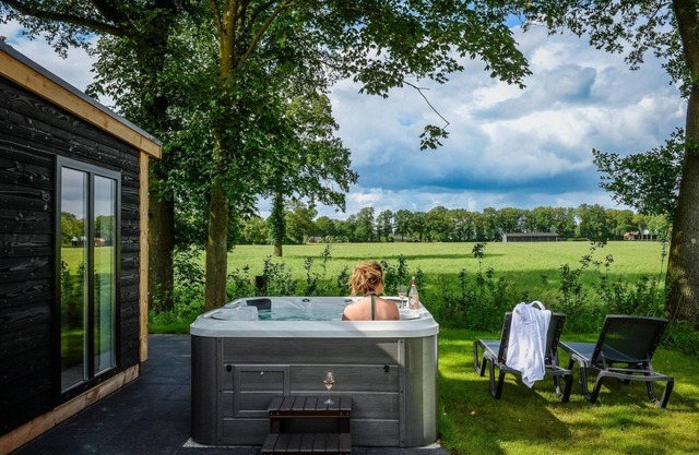 Unwind in your own sauna and jacuzzi!